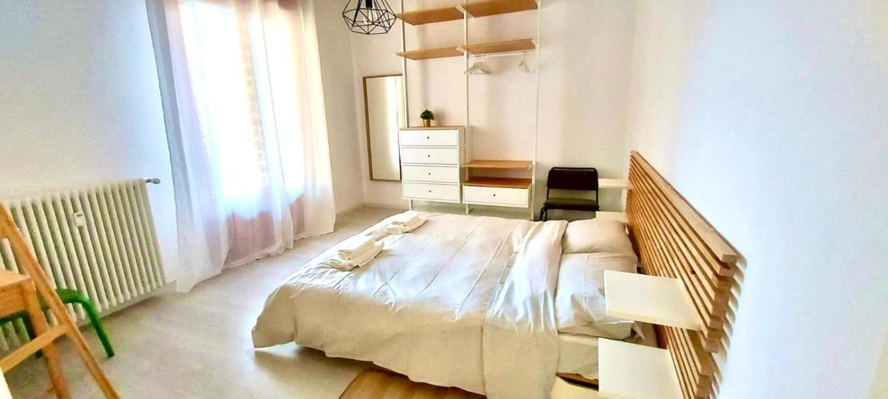 A Quattro Passi Dal Centro Apartment Bologna Bagian luar foto